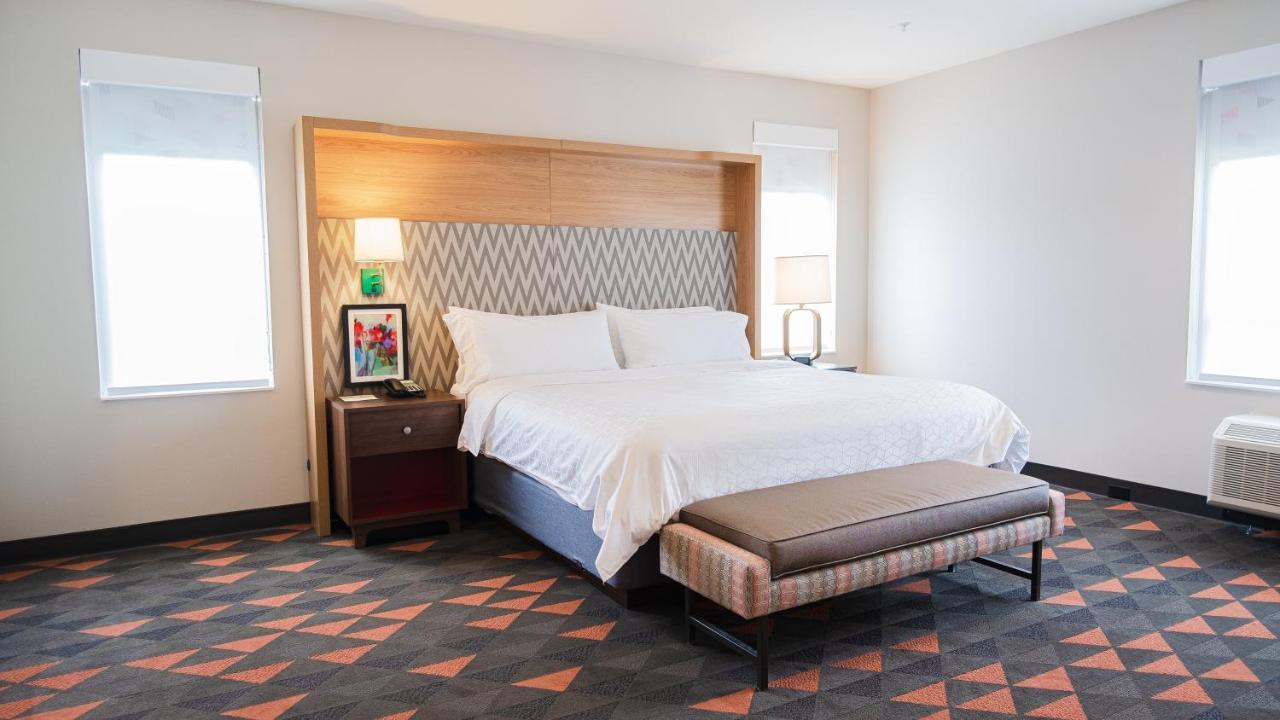 Holiday Inn & Suites Philadelphia W - Drexel Hill By Ihg מראה חיצוני תמונה