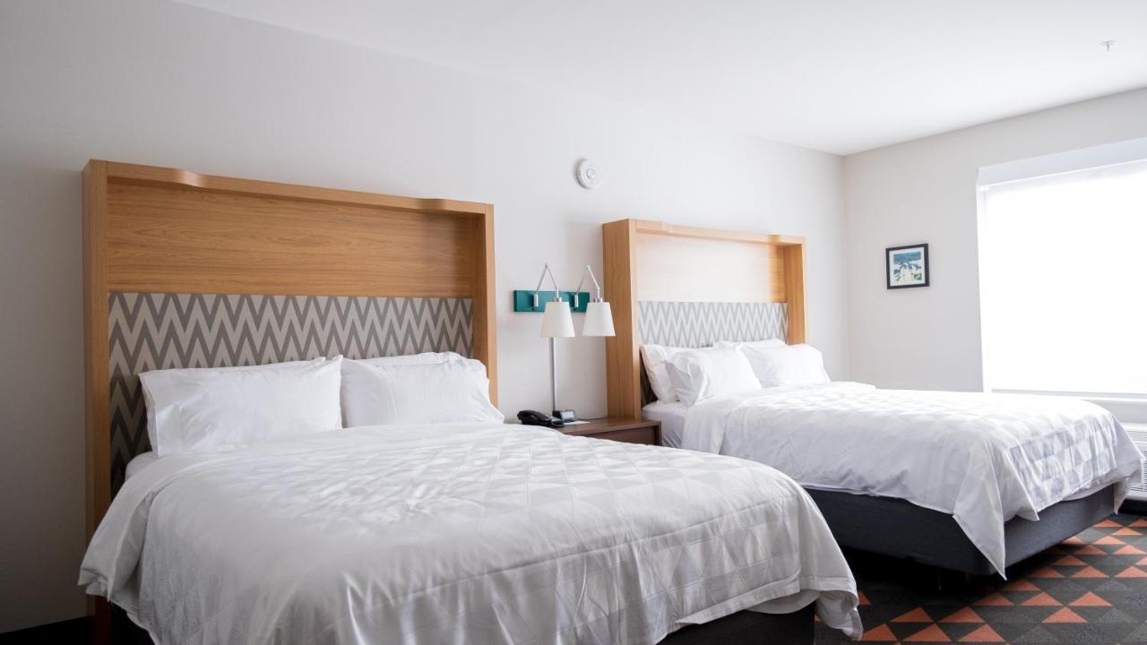 Holiday Inn & Suites Philadelphia W - Drexel Hill, An Ihg Hotel מראה חיצוני תמונה