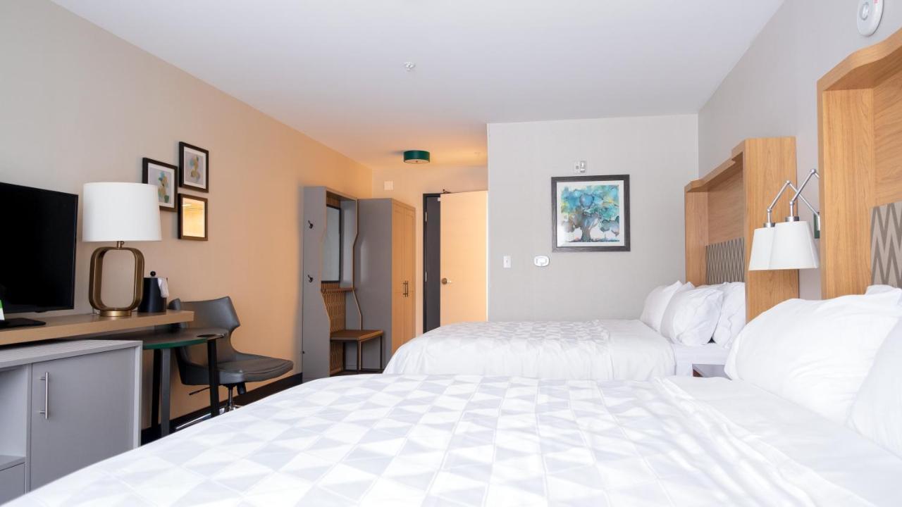 Holiday Inn & Suites Philadelphia W - Drexel Hill By Ihg מראה חיצוני תמונה