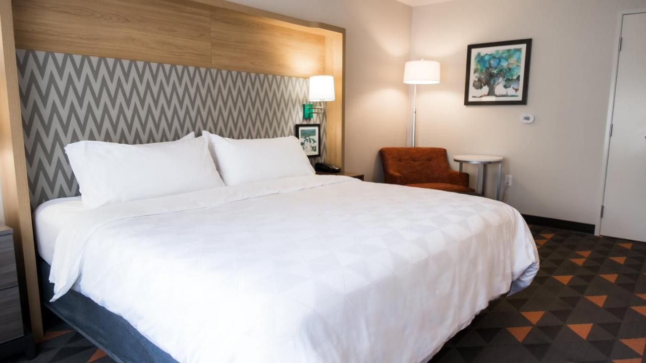 Holiday Inn & Suites Philadelphia W - Drexel Hill By Ihg מראה חיצוני תמונה