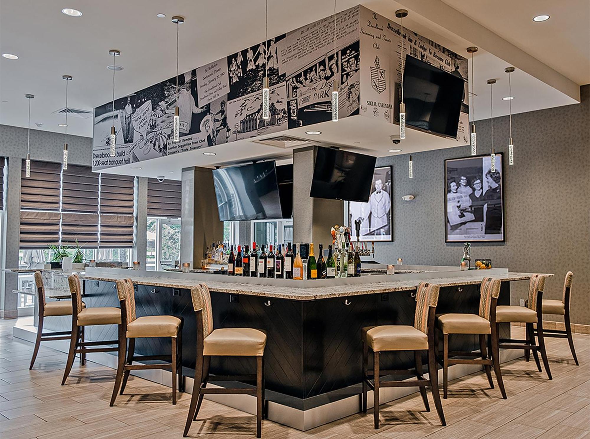 Holiday Inn & Suites Philadelphia W - Drexel Hill By Ihg מראה חיצוני תמונה