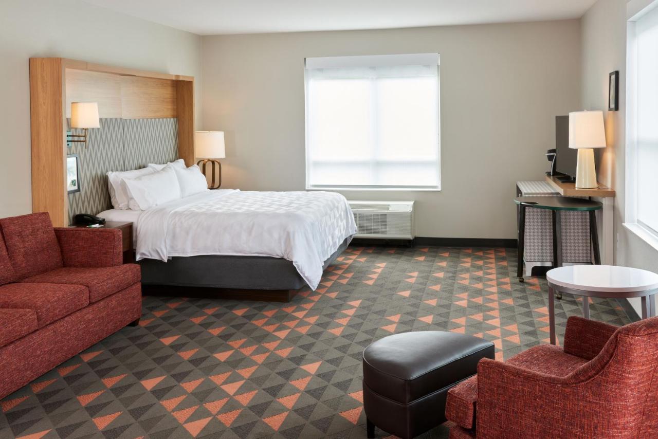 Holiday Inn & Suites Philadelphia W - Drexel Hill, An Ihg Hotel מראה חיצוני תמונה