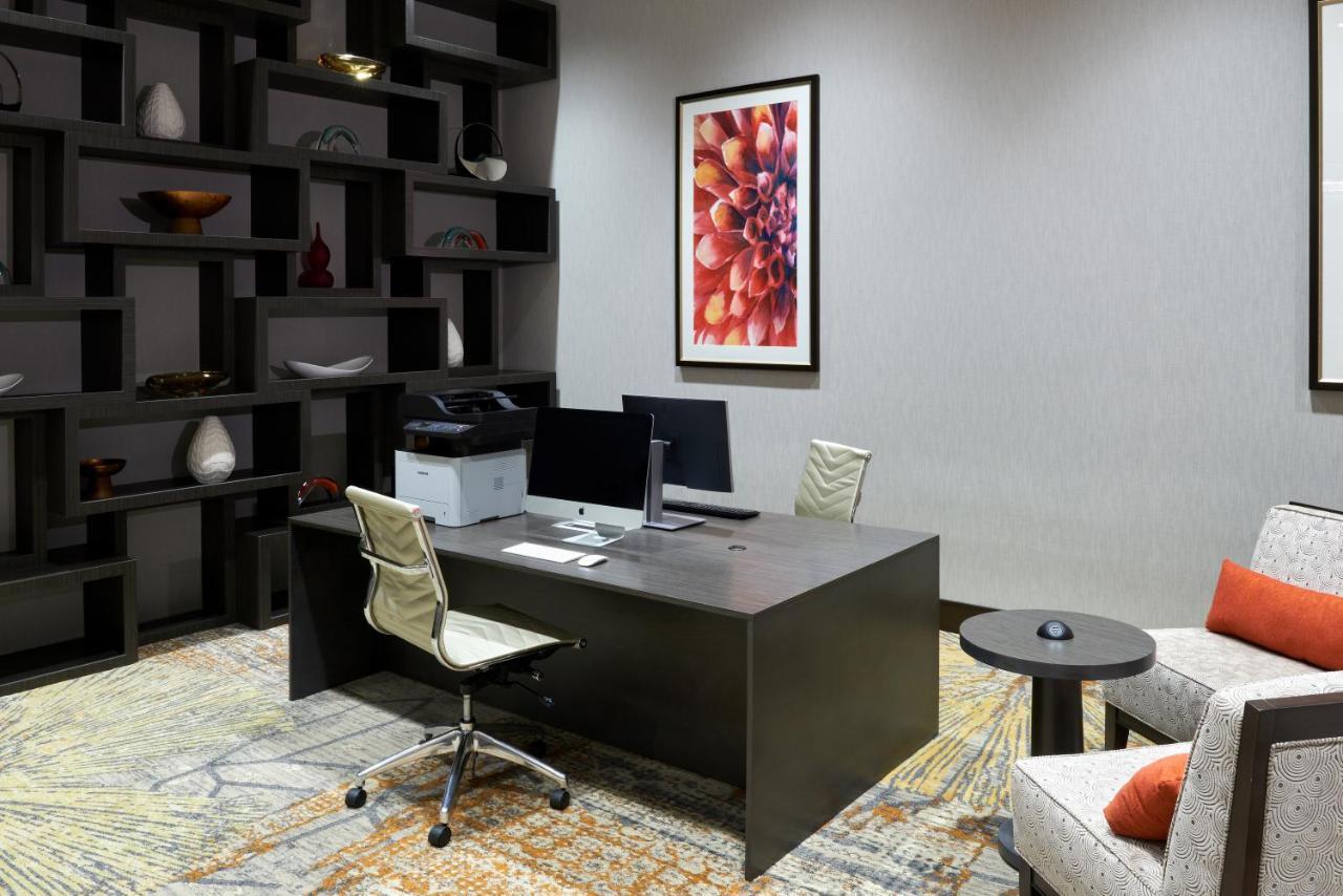 Holiday Inn & Suites Philadelphia W - Drexel Hill By Ihg מראה חיצוני תמונה